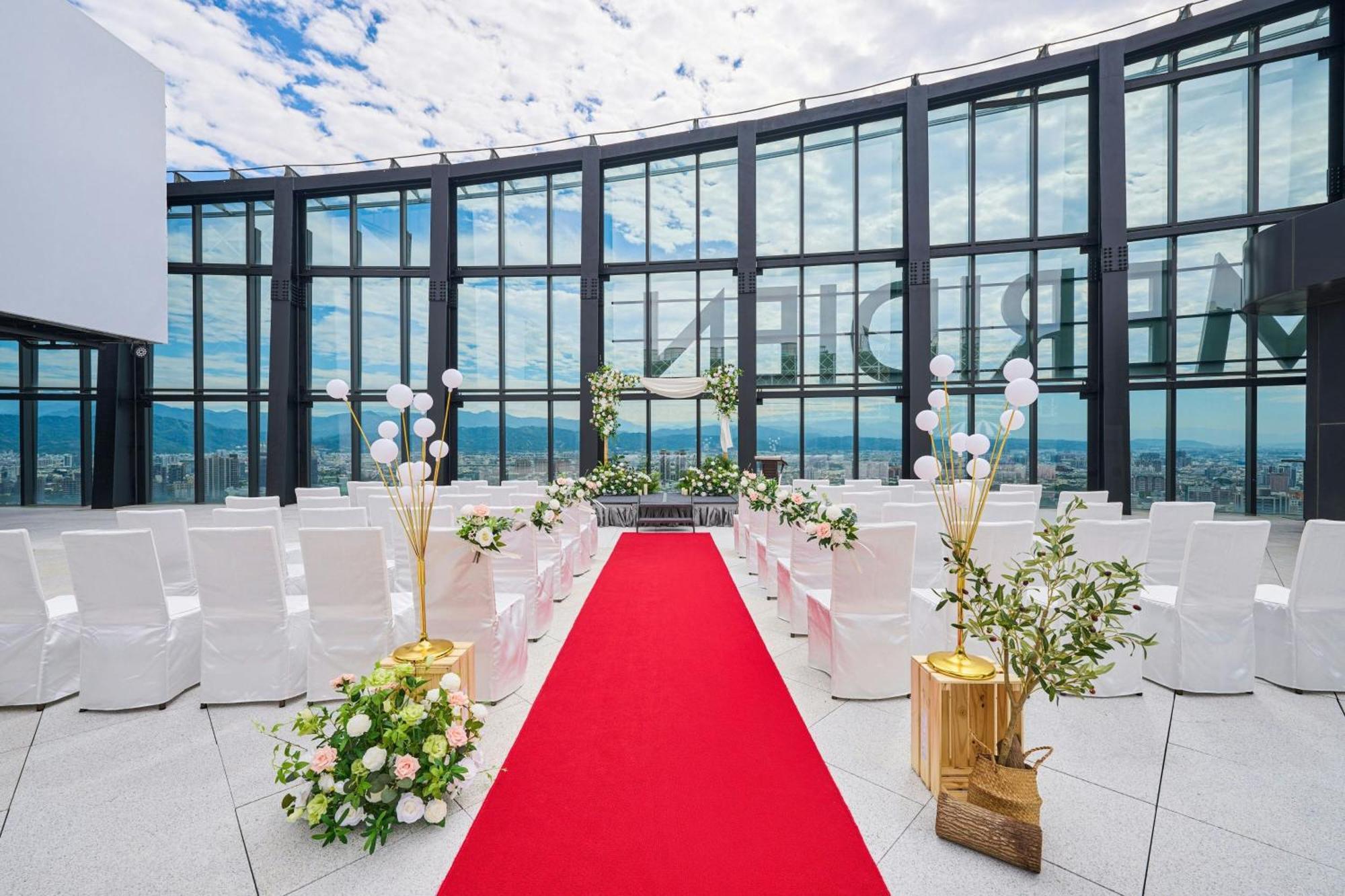 Le Méridien Taichung Esterno foto The Sky Chapel