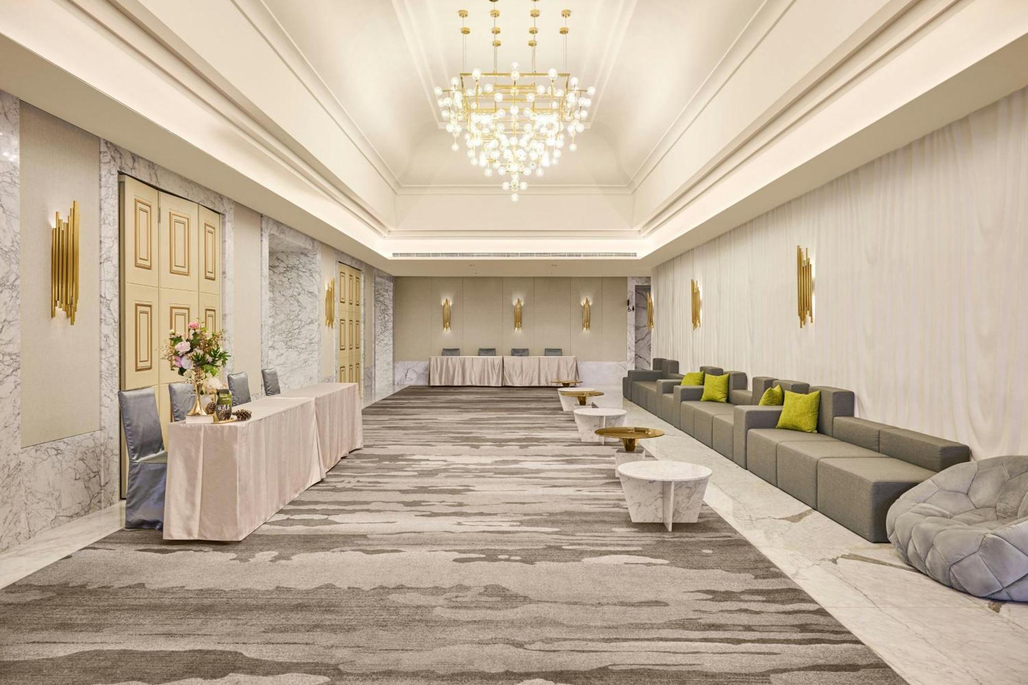 Le Méridien Taichung Esterno foto The Grand Ballroom Foyer